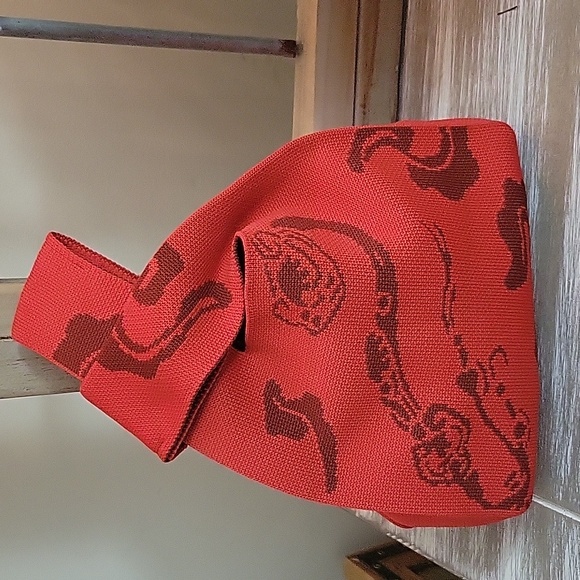 no brand Handbags - Fabric Dragon bag and Charm